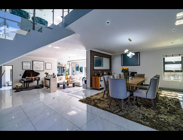 5 BEDROOM HOUSE FOR SALE IN COPPERLEAF ESTATE